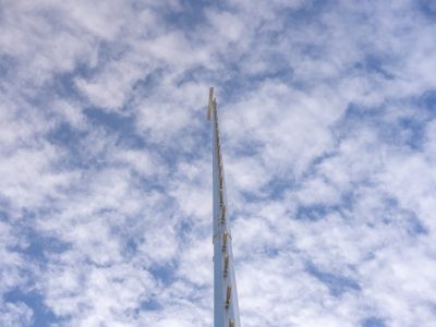 Stalen lichtmast van Mastendepot, corrosiebescherming door thermisch verzinken