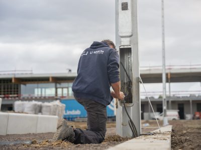 Lichtmast van Mastendepot met LED-armatuur, geschikt voor lichtmanagement en dimmen